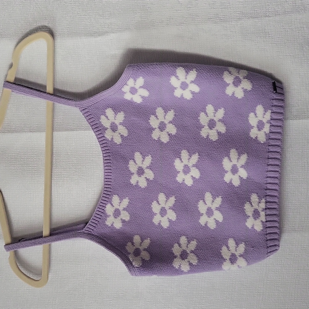Hollister knit cami Crop top in lavender floral